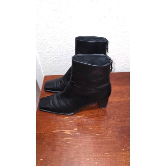 Stuart Weitzman Women's 7.5B Black Leather Square Toe Ankle Boots Chunky Heel - Picture 3 of 9